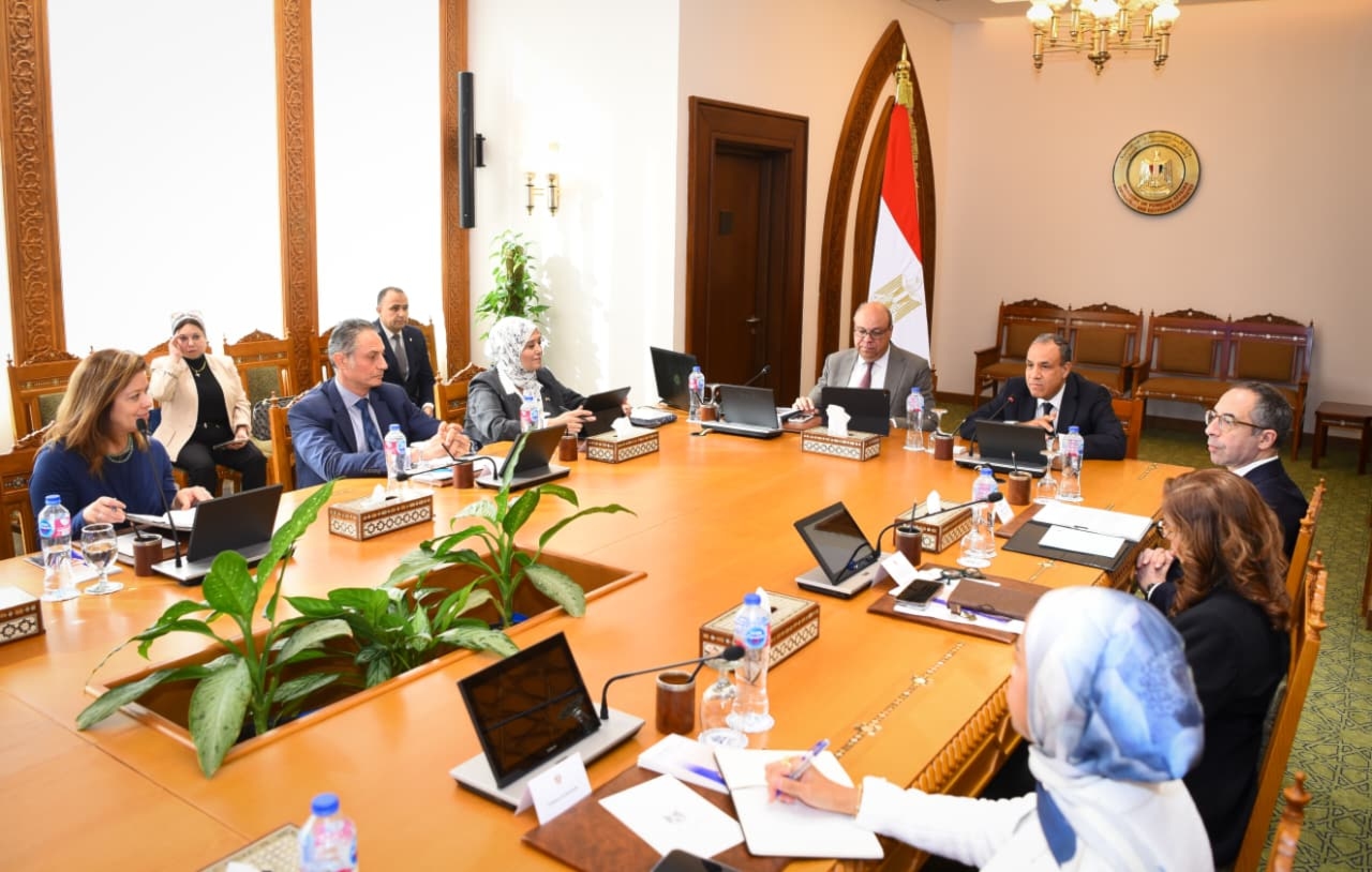أخبار مصر والعالم لحظة بلحظة - وزيرا الخارجية والطيران المدنى يستقبلان سفراء الدول الغربية والافريقية