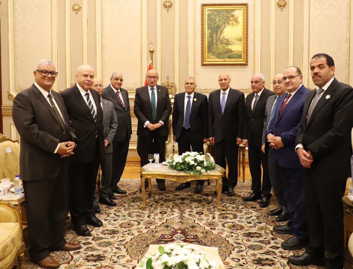 أخبار مصر - رئيس محكمة النقض يُهنئ المستشار عصام فريد بمناسبة توليه رئاسة مجلس الشيوخ