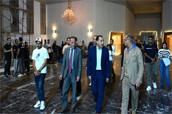 أخبار مصر والعالم لحظة بلحظة - رئيس الوزراء يتابع اللمسات النهائية استعداداً لاحتفالية افتتاح المتحف المصري الكبير