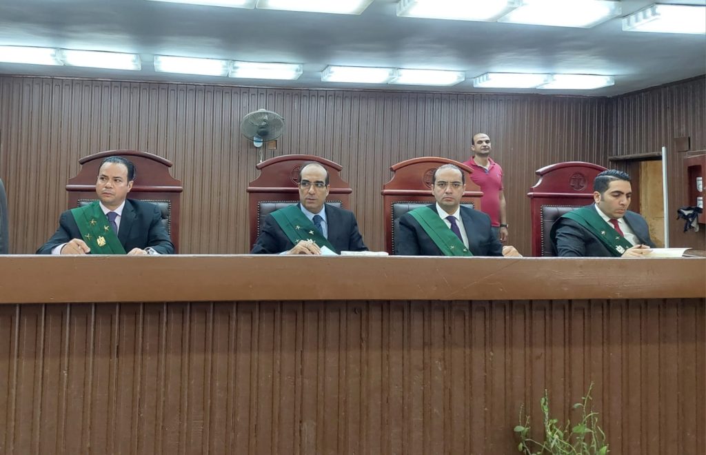المؤبد للص شبرا الخيمة بعد سرقته شخصًا بالإكراه وإصابته بسلاح أبيض أخبار مصر - المؤبد للص شبرا الخيمة بعد سرقته شخصًا بالإكراه وإصابته بسلاح أبيض