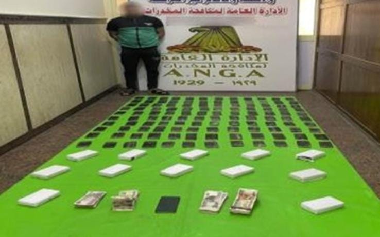 أخبار مصر - القبض على عناصر إجرامية بعدة محافظات.. ومصرع 3 منهم في تبادل لإطلاق النار مع الشرطة بسوهاج |صور