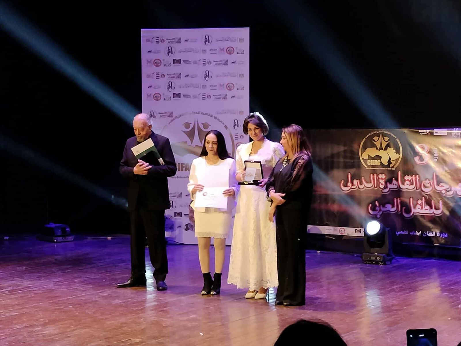 محطة مصر نيوز - تكريم ياسر صادق ونورهان وسامي مغاوري في افتتاح مهرجان القاهرة الدولي للطفل العربي