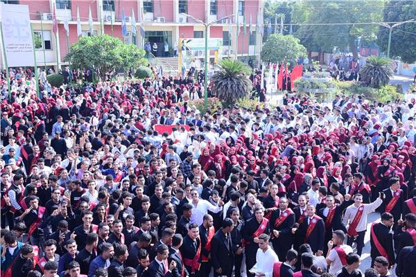 مسيرة حاشدة لطلاب جامعة سوهاج للمشاركة في الانتخابات البرلمانية أخبار مصر - مسيرة حاشدة لطلاب جامعة سوهاج للمشاركة في الانتخابات البرلمانية