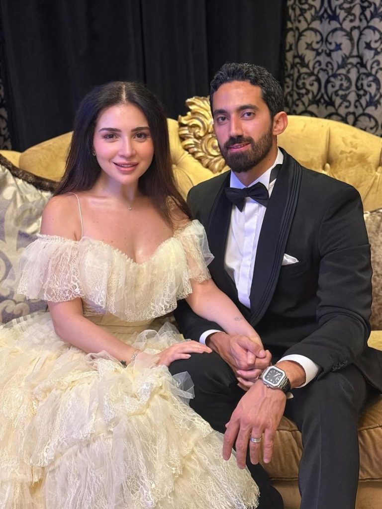 محطة مصر نيوز - مي عز الدين تحتفل بعقد قرانها على رجل الأعمال أحمد تيمور وسط أجواء عائلية دافئة