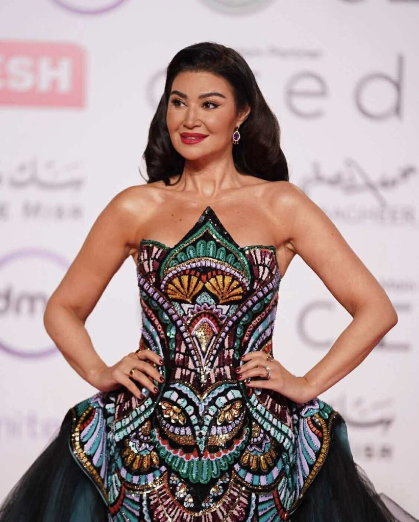 محطة مصر نيوز - أروى جودة تتألق بالأزرق في افتتاح مهرجان القاهرة السينمائي الدولي بدورته الـ46