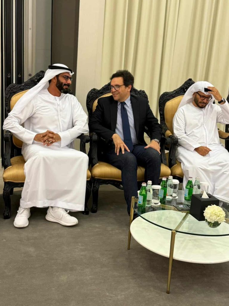 أخبار مصر - وزير الثقافة المصري يلتقي نظيره الإماراتي ويشهد حفل توزيع جوائز مؤسسة العويس الثقافية