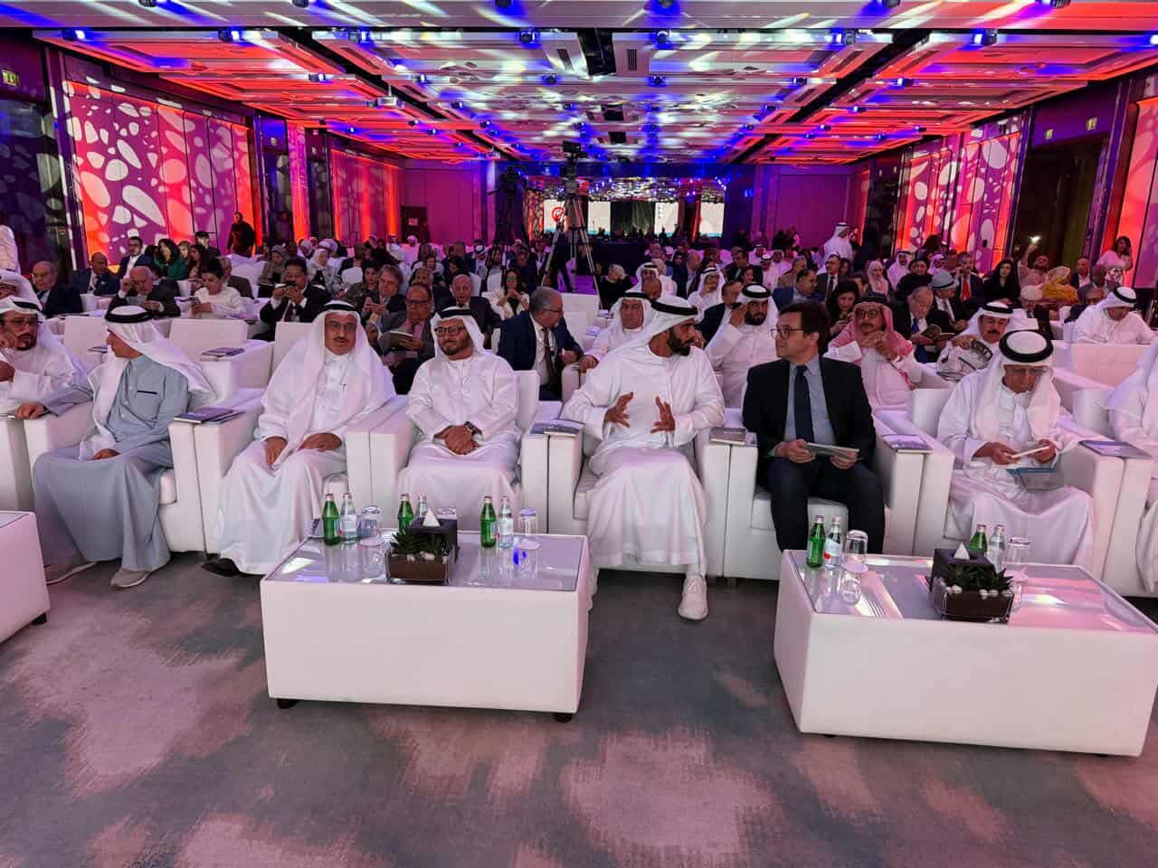 أخبار مصر - وزير الثقافة المصري يلتقي نظيره الإماراتي ويشهد حفل توزيع جوائز مؤسسة العويس الثقافية