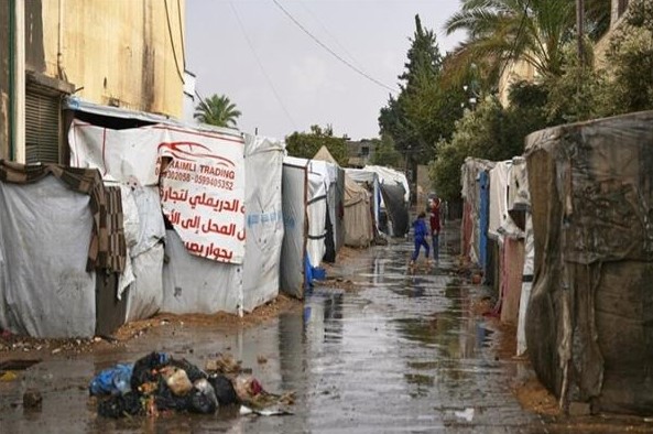 الأمطار تُعمّق مأساة النازحين في غزة و«أونروا» تطالب بالسماح الفوري بإدخال إمدادات المأوى أخبار مصر - الأمطار تُعمّق مأساة النازحين في غزة و«أونروا» تطالب بالسماح الفوري بإدخال إمدادات المأوى