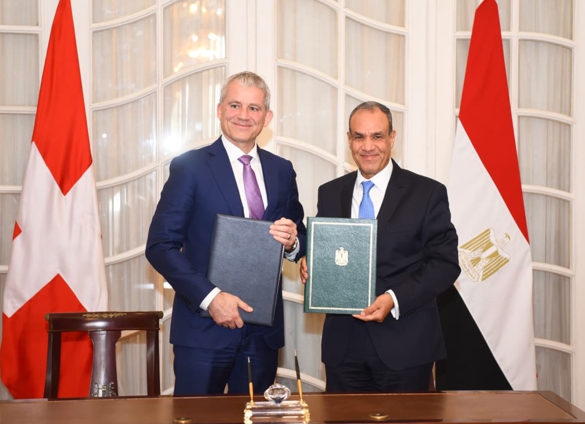 أخبار مصر - وزير الخارجية يعقد مشاورات مع وزير العدل والشرطة السويسري