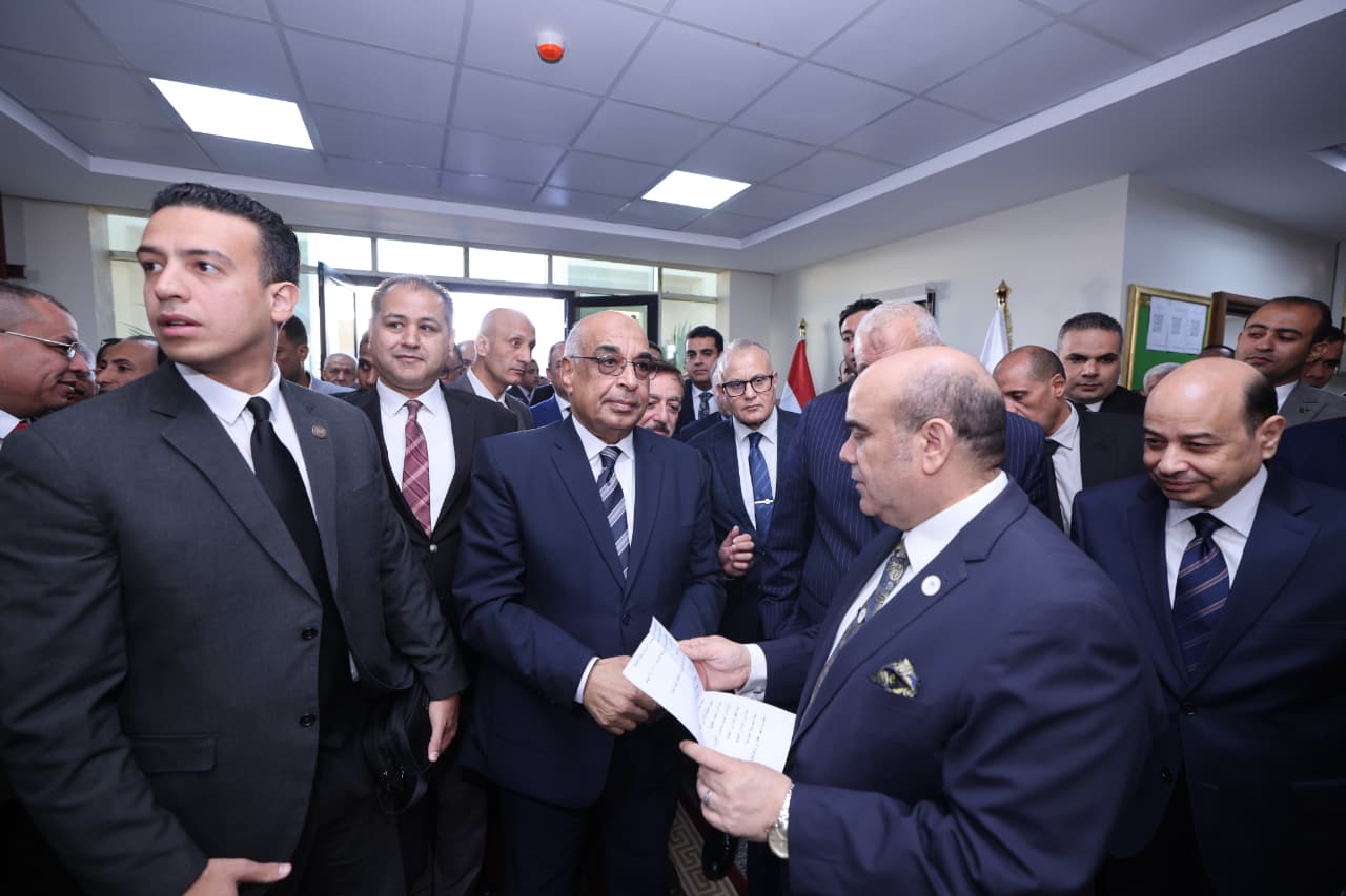 أخبار مصر - وزير العدل يفتتح مجمع محاكم الوادي الجديد ومقر هيئتي قضايا الدولة والنيابة الإدارية