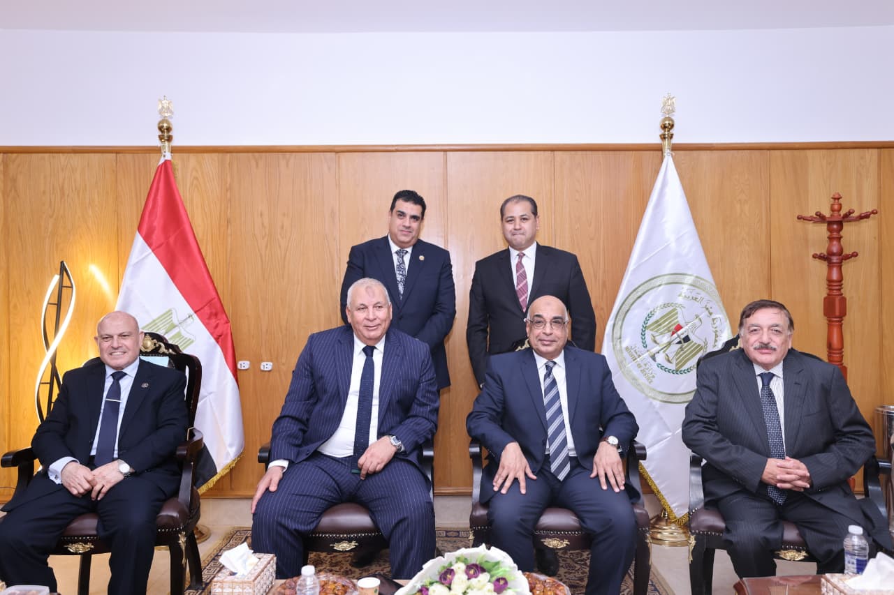 أخبار مصر - وزير العدل يفتتح مجمع محاكم الوادي الجديد ومقر هيئتي قضايا الدولة والنيابة الإدارية