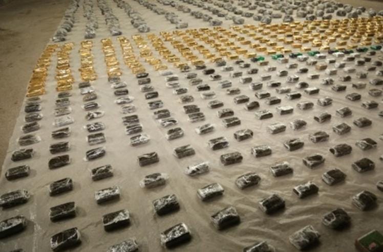 أخبار مصر - إحباط محاولة تهريب كمية من المخدرات بـ 150 مليون جنيه بالسويس | صور