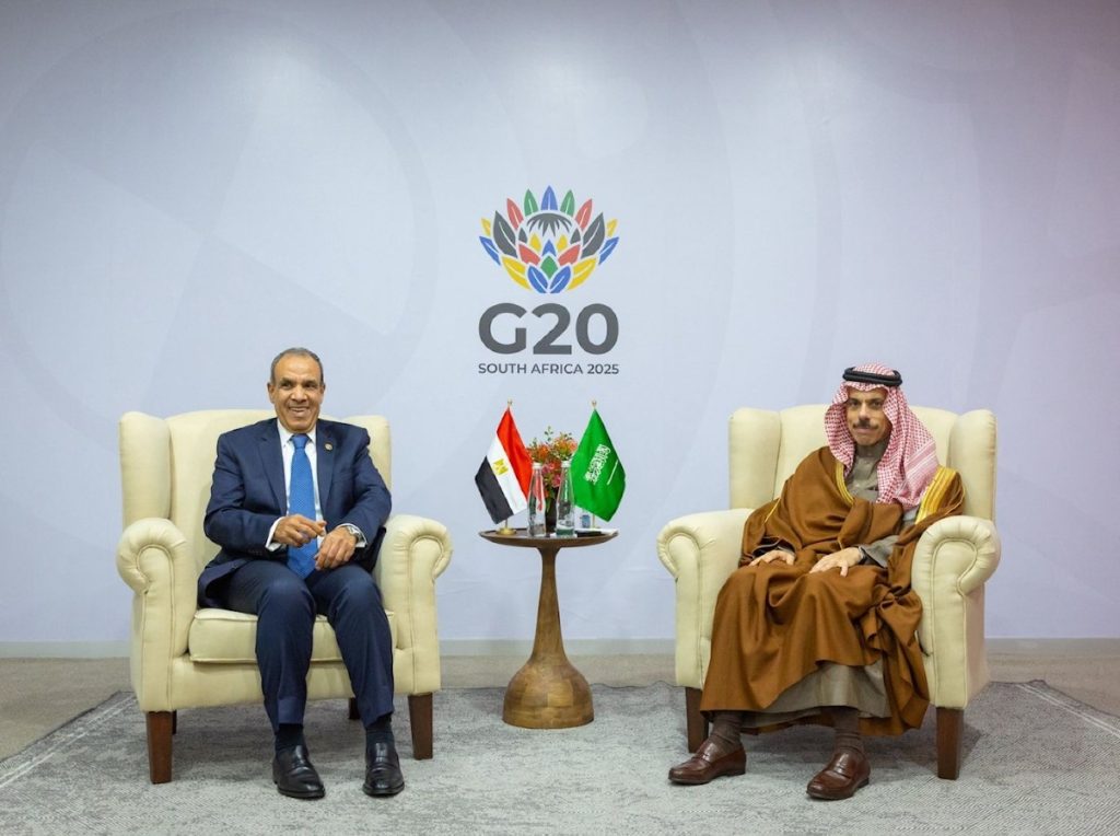 وزير الخارجية نظيره السعودي على هامش أعمال قمة مجموعة العشرين بجوهانسبرج أخبار مصر - وزير الخارجية نظيره السعودي على هامش أعمال قمة مجموعة العشرين بجوهانسبرج