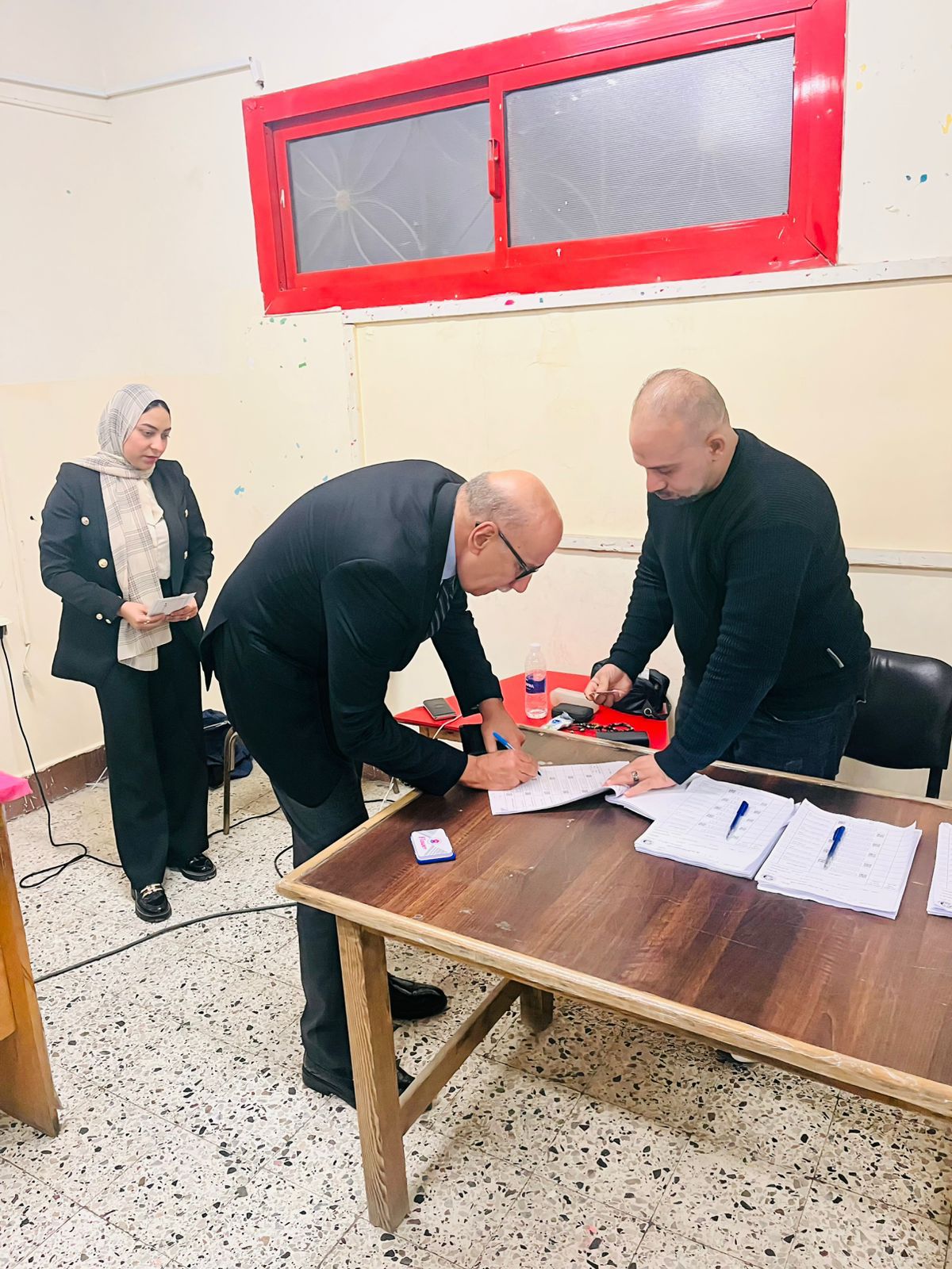 أخبار مصر - رئيس مجلس القضاء الأعلى يُدلي بصوته في انتخابات مجلس النواب 2025
