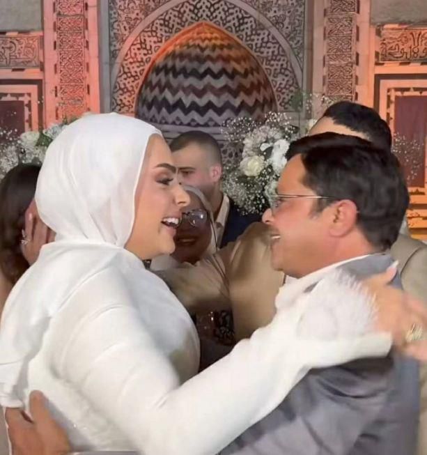 محطة مصر نيوز - محمد هنيدي يحتفل بعقد قران ابنته فريدة في أجواء عائلية دافئة