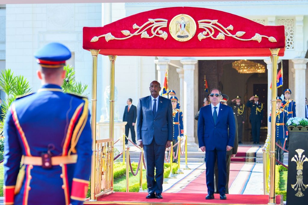 الرئيس السيسي يستقبل رئيس مجلس السيادة الانتقالي السوداني أخبار مصر - الرئيس السيسي يستقبل رئيس مجلس السيادة الانتقالي السوداني