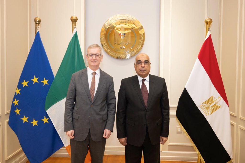 أخبار مصر - وزير العدل يستقبل السفير الايرلندي بالقاهرة