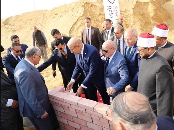 أخبار مصر والعالم لحظة بلحظة - رئيس مجلس القضاء الأعلى يضع حجر أساس مسجد شهداء القضاة بالتجمع السادس