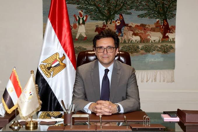 وزير الثقافة يهنئ أحمد أبو زيد بتتويجه أفضل ممثل في مهرجان قرطاج المسرحي أخبار مصر - وزير الثقافة يهنئ أحمد أبو زيد بتتويجه أفضل ممثل في مهرجان قرطاج المسرحي