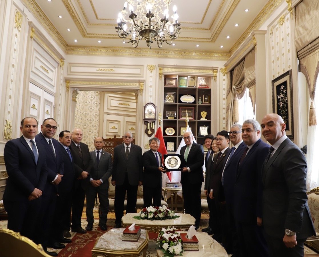 أخبار مصر والعالم لحظة بلحظة - محكمة النقض تستقبل وفدًا كوريًا رفيع المستوى لبحث تعزيز التعاون القضائي ونقل خبرات الميكنة