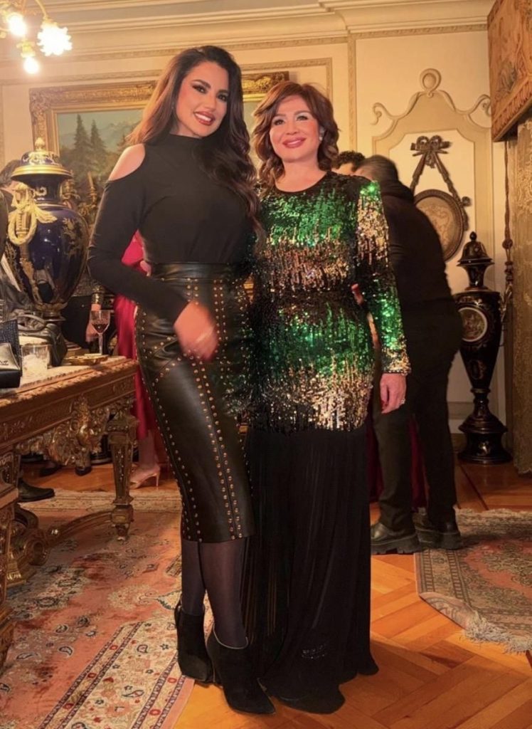 محطة مصر نيوز - إلهام شاهين تحتفل بعيد ميلادها الـ65 بين نجوم الفن وتُختار رئيسًا شرفيًا لمهرجان شرم الشيخ المسرحي