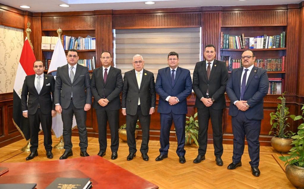 أخبار مصر - النائب العام يستقبل رئيس الاستئناف لنيابة استئناف طنطا لعرض الكشوف ربع السنوية بدائرة نيابته