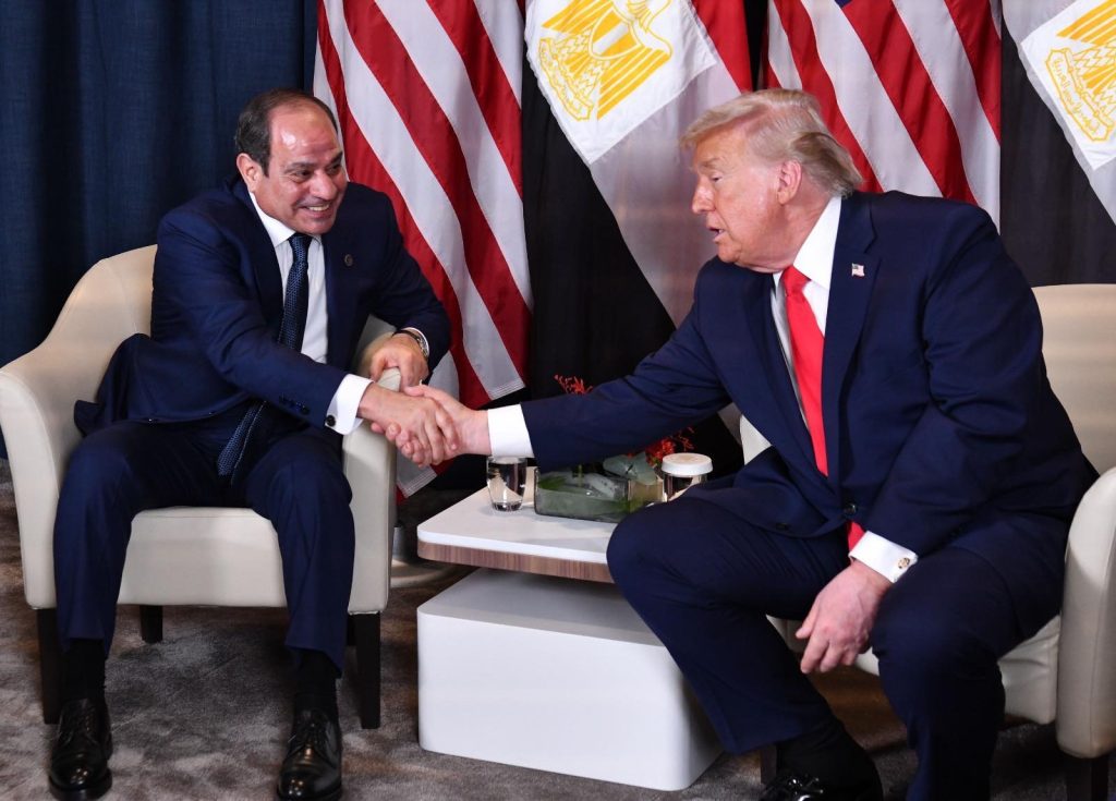 الرئيس السيسي يلتقي بالرئيس «ترامب» على هامش مشاركته في منتدى دافوس أخبار مصر - الرئيس السيسي يلتقي بالرئيس «ترامب» على هامش مشاركته في منتدى دافوس