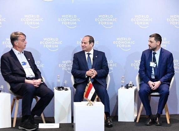 على هامش فعاليات المنتدى الاقتصادي العالمي.. الرئيس السيسي يُشارك في جلسة حوارية مع نخبة من قادة الأعمال الدوليين أخبار مصر - على هامش فعاليات المنتدى الاقتصادي العالمي.. الرئيس السيسي يُشارك في جلسة حوارية مع نخبة من قادة الأعمال الدوليين