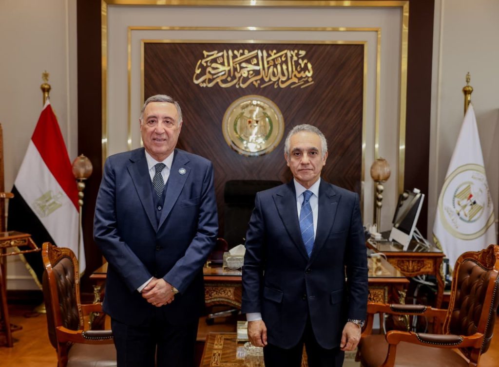 محطة مصر نيوز - المستشار محمود الشريف وزير العدل يستقبل رئيس المحكمة الدستورية العليا