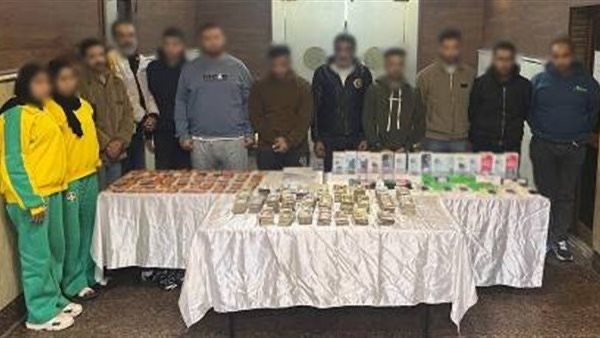 بينهم موظف بشركة محمول.. ضبط القائمين على تطبيق ذكي بالقاهرة لاتهامهم بالنصب على المواطنين أخبار مصر - بينهم موظف بشركة محمول.. ضبط القائمين على تطبيق ذكي بالقاهرة لاتهامهم بالنصب على المواطنين