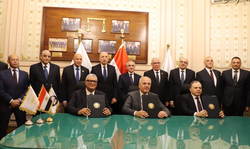 محطة مصر نيوز - رئيس مجلس القضاء الأعلى يشهد توقيع بروتوكول لإطلاق منظومة إلكترونية مؤمنة لتداول الطعون بالنقض