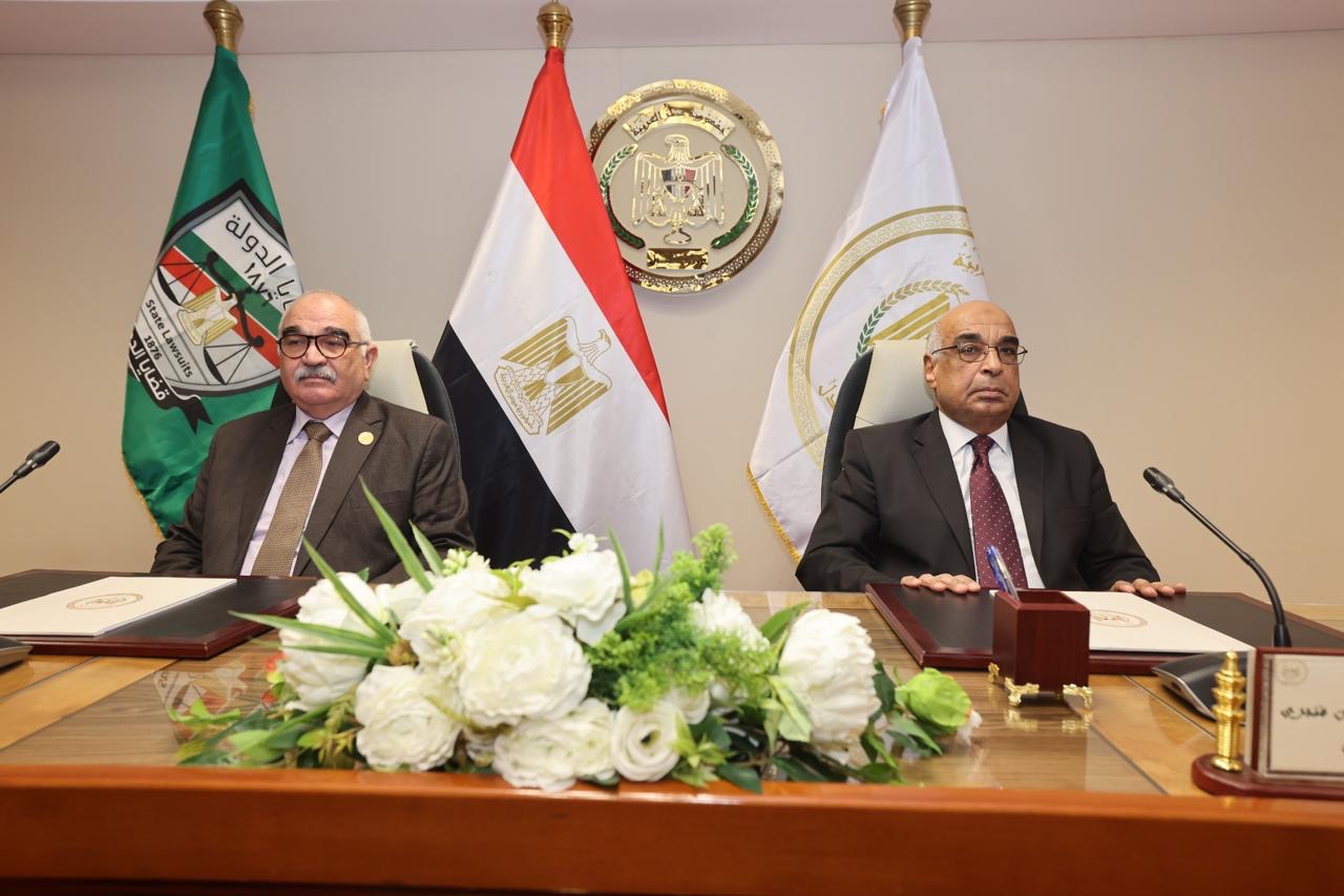 أخبار مصر والعالم لحظة بلحظة - أعضاء النيابة الإدارية وقضايا الدولة الجُدد يؤدون اليمين القانونية أمام وزير العدل
