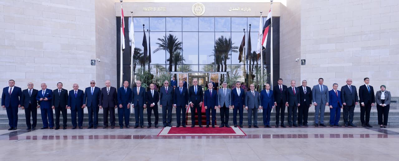 محطة مصر نيوز - رئيس مجلس القضاء الأعلى يهنئ وزير العدل بتولي مهام منصبه