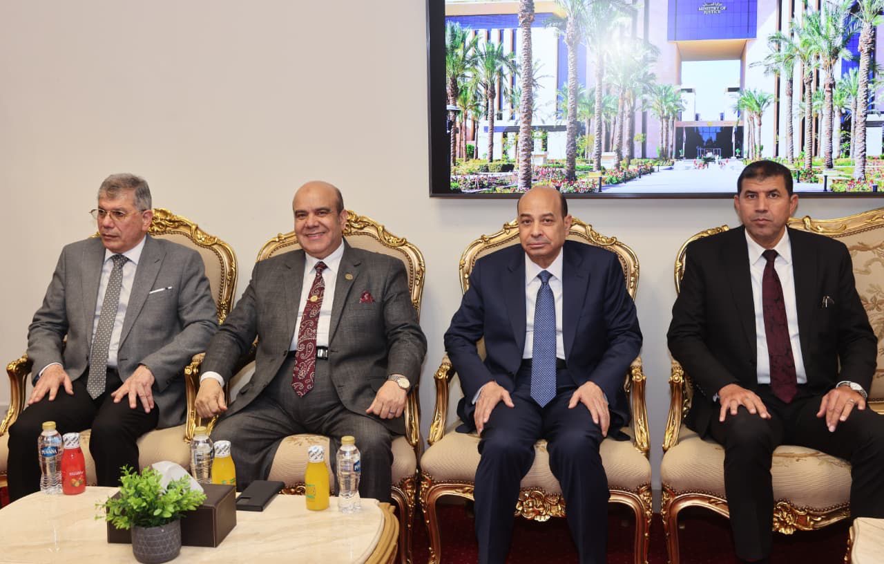 محطة مصر نيوز - رئيس مجلس القضاء الأعلى يهنئ وزير العدل بتولي مهام منصبه