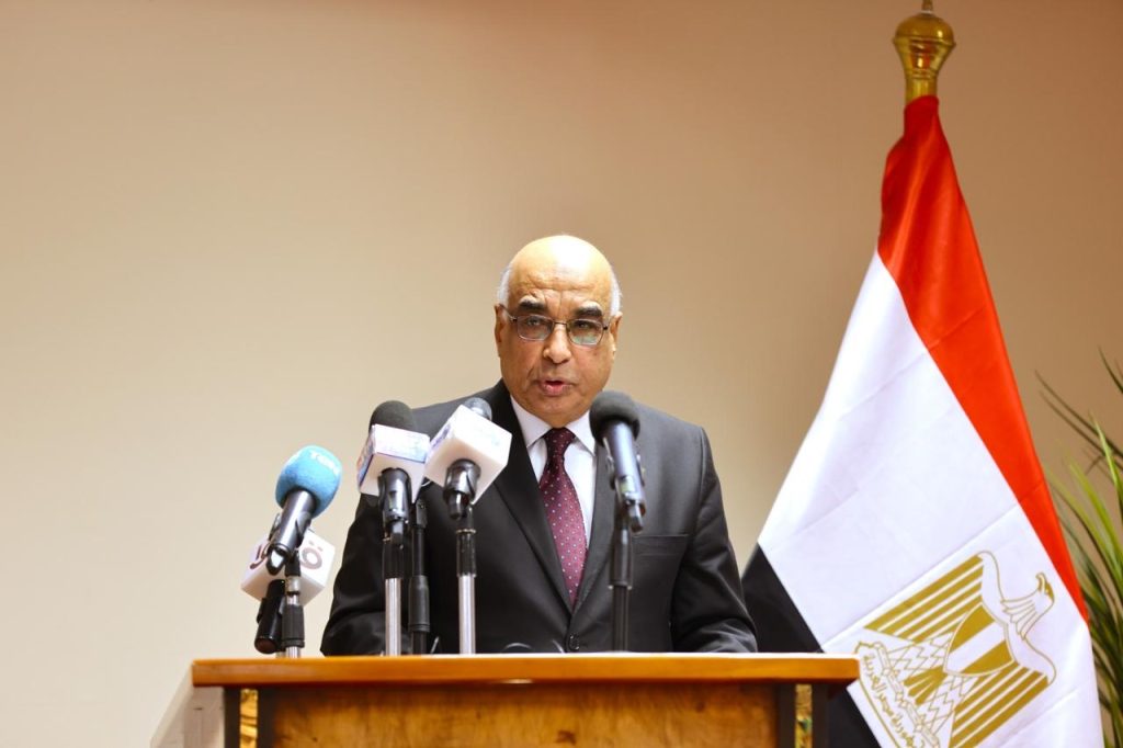 أعضاء النيابة الإدارية وقضايا الدولة الجُدد يؤدون اليمين القانونية أمام وزير العدل أخبار مصر والعالم لحظة بلحظة - أعضاء النيابة الإدارية وقضايا الدولة الجُدد يؤدون اليمين القانونية أمام وزير العدل