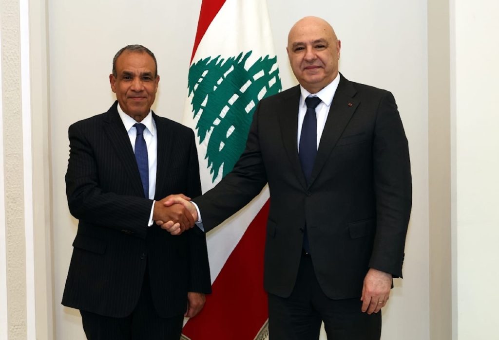 أخبار مصر والعالم لحظة بلحظة - وزير الخارجية يلتقي رئيس الجمهورية اللبنانية في بيروت وينقل رسالة دعم من القيادة والشعب المصري