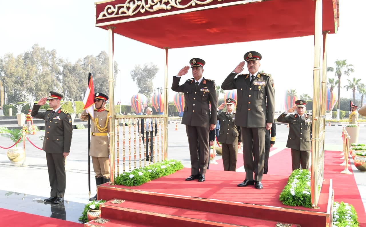 محطة مصر نيوز - بمناسبة الإحتفال بيوم الشهيد.. الرئيس السيسي يُنيب وزير الدفاع لوضع إكليل من الزهور على النصب التذكاري لشهداء القوات المسلحة