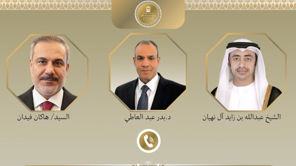 اتصالان هاتفيان لوزير الخارجية مع نظيريه الإماراتي والتركي لبحث تداعيات التصعيد بالمنطقة أخبار مصر - اتصالان هاتفيان لوزير الخارجية مع نظيريه الإماراتي والتركي لبحث تداعيات التصعيد بالمنطقة