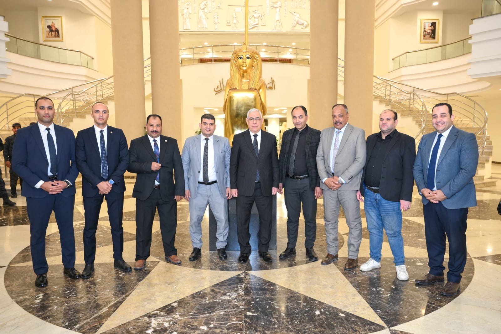 محطة مصر نيوز - النائب العام يشارك موظفي السكرتارية وأفراد حراسته الخاصة مأدبة الإفطار