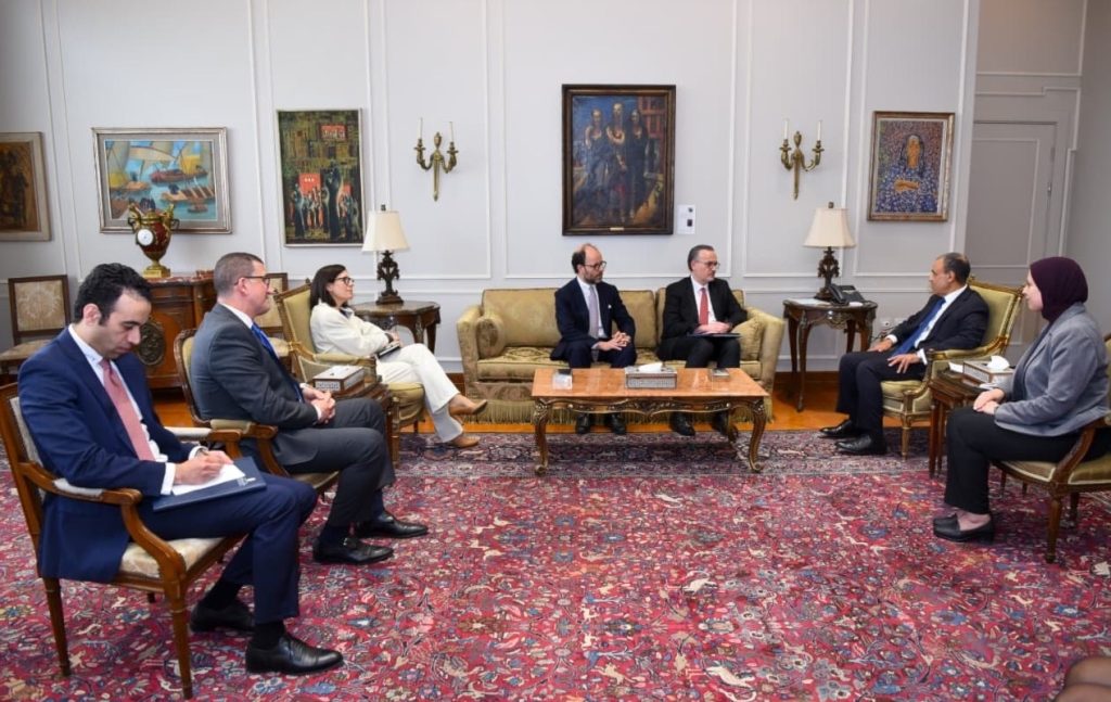 وزير الخارجية المصري يستقبل وفد من البنك الأوروبي للاستثمار محطة مصر نيوز - وزير الخارجية المصري يستقبل وفد من البنك الأوروبي للاستثمار