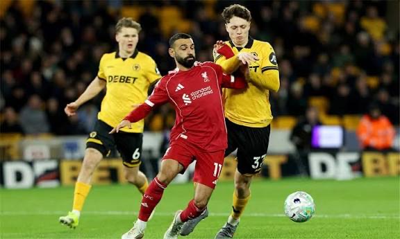 ليفربول يتعثر في فخ «الذئاب» ويهدي متذيل الدوري فوزاً قاتلاً أخبار مصر - ليفربول يتعثر في فخ «الذئاب» ويهدي متذيل الدوري فوزاً قاتلاً