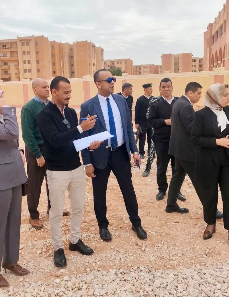 أخبار مصر والعالم لحظة بلحظة - النيابة الإدارية بأسيوط تعاين موقع سقوط طفل ومصرعه في موقع تحت الإنشاء