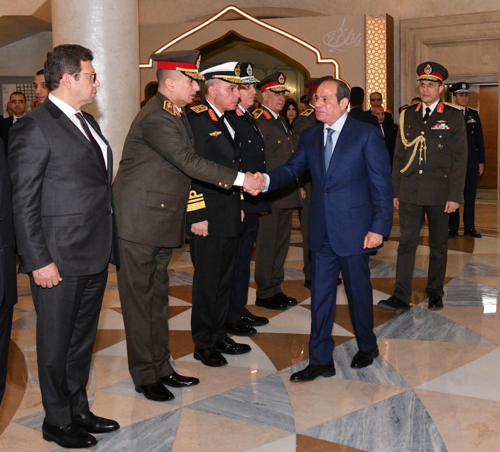 محطة مصر نيوز - الرئيس في حفل إفطار القوات المسلحة: اطمئنوا على مصر كويس.. محدش بفضل الله يقدر يقترب من هذا البلد