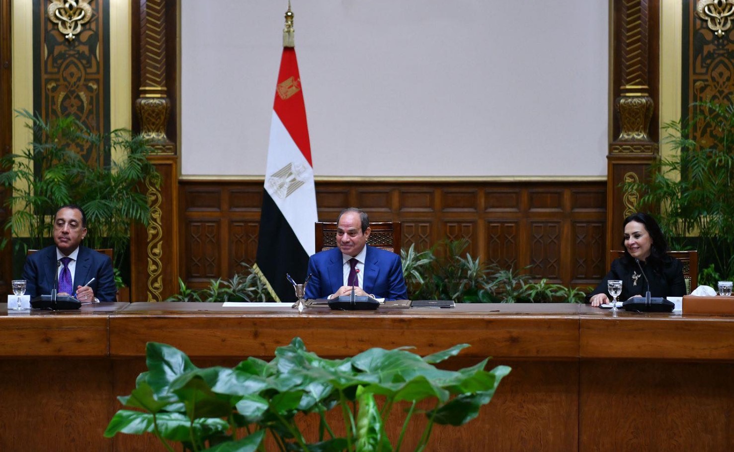 أخبار مصر والعالم لحظة بلحظة - الرئيس السيسي يُشارك في لقاء المرأة المصرية والأم المثالية
