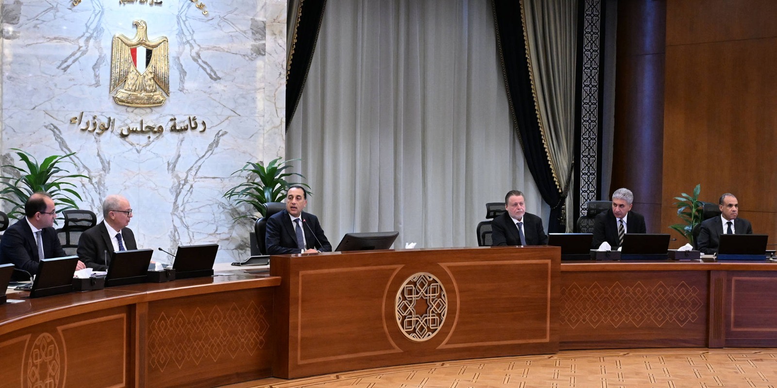 محطة مصر نيوز - رئيس مجلس الوزراء يترأس اجتماع لجنة إدارة الأزمات المركزية