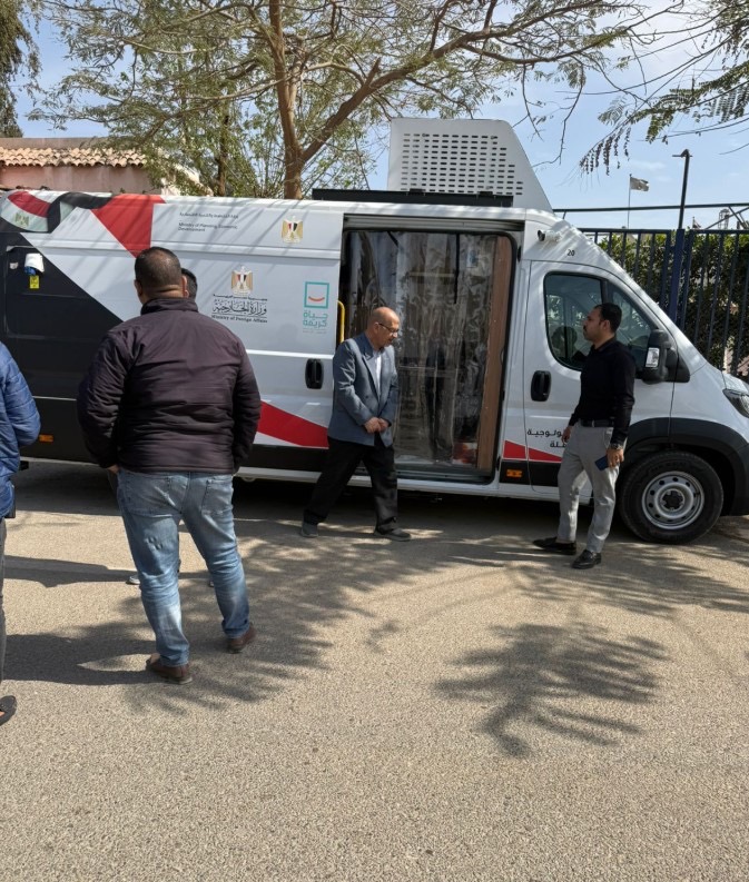 محطة مصر نيوز - «الخارجية» تفتتح 3 مكاتب متنقلة للتصديقات داخل الجامعات المصرية وتستعد لإطلاق مكتب جديد بجامعة القاهرة