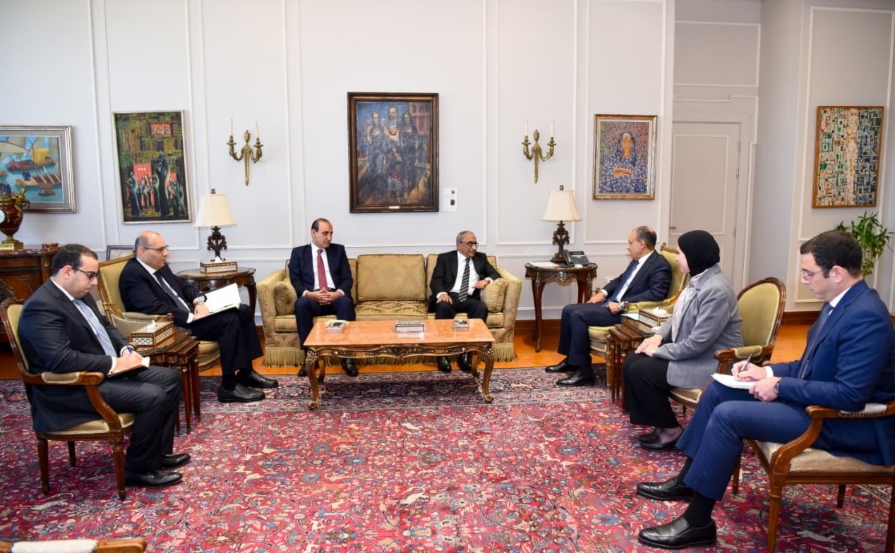 محطة مصر نيوز - وزير الخارجية المصري يستقبل أمين عام مجلس الوحدة الاقتصادية العربية