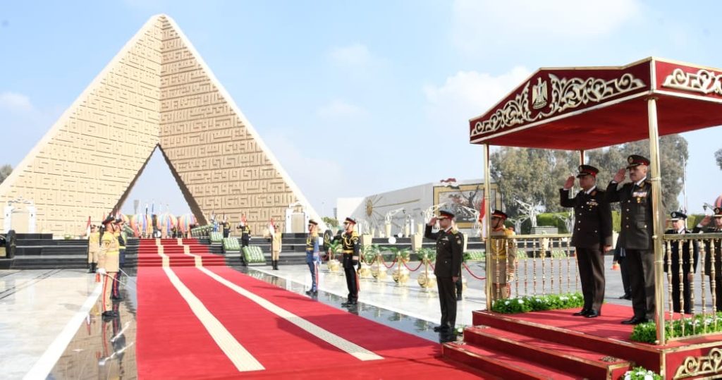 محطة مصر نيوز - بمناسبة الإحتفال بيوم الشهيد.. الرئيس السيسي يُنيب وزير الدفاع لوضع إكليل من الزهور على النصب التذكاري لشهداء القوات المسلحة