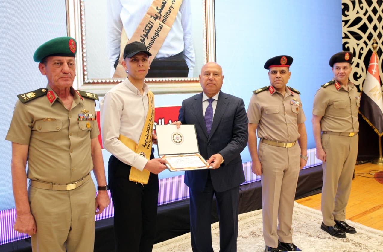 محطة مصر نيوز - الأكاديمية العسكرية تنظم إحتفالاً بتخرج دورات للمرشحين للعمل بوزارة النقل