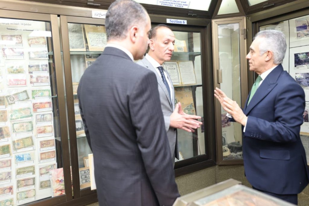 محطة مصر نيوز - وزير العدل يباشر مهامه من مركز الدراسات.. ويلتقي نادي مجلس الدولة